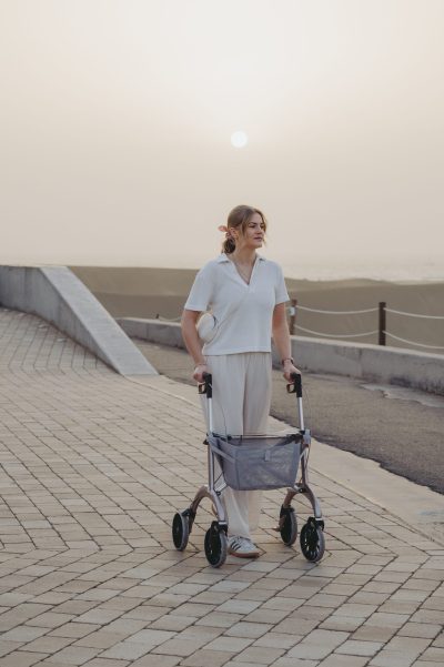 SALJOL Carbon Superlight – itin lengva vaikštynė su ratukais miestui ir kelionėms